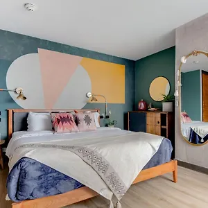 https://selina-parque-93.hotels-bogota.net